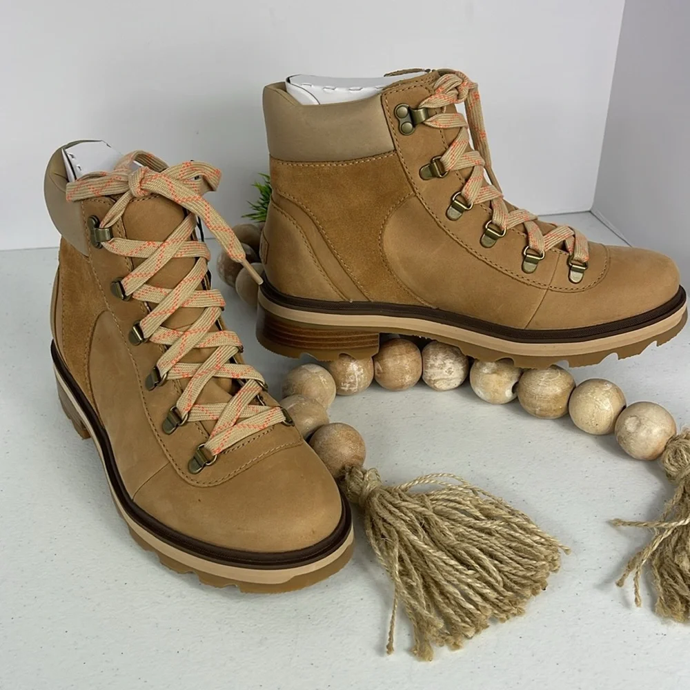 SOREL Lennox - Women's Waterproof Boots Sz 10 Color Tawny Buff